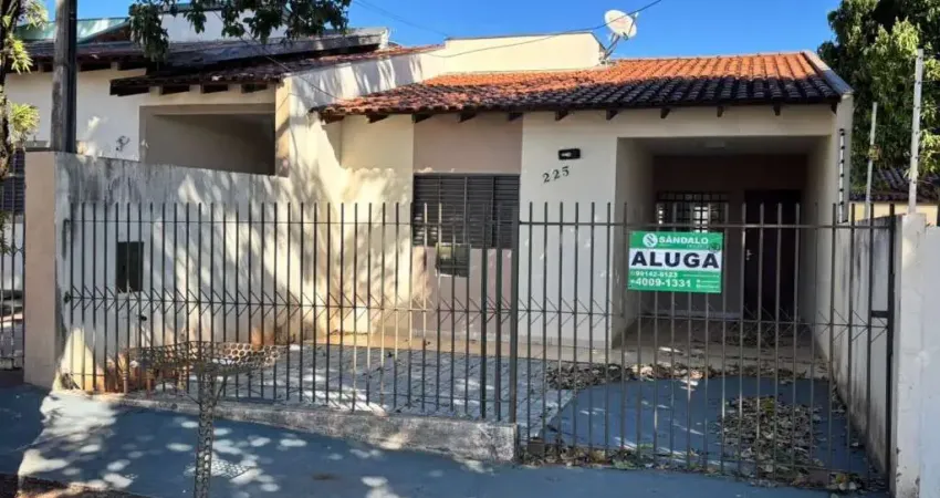 Casa com 3 quartos para alugar por R$ 1300.00, 193.80 m2 - JARDIM SAO JORGE - MARINGA/PR