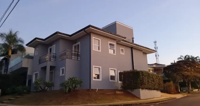 Casa sobrado de esquina para locação em Condomínio, em Valinhos / SP