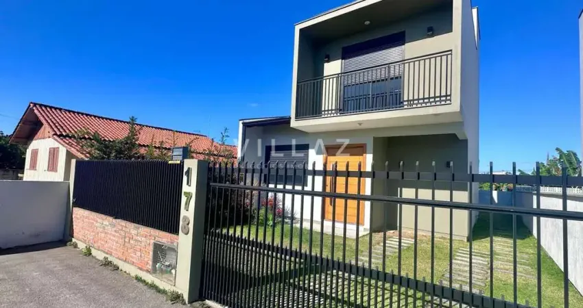 Casa com 3 quartos sendo 2 suites a venda em GAropaba Sc