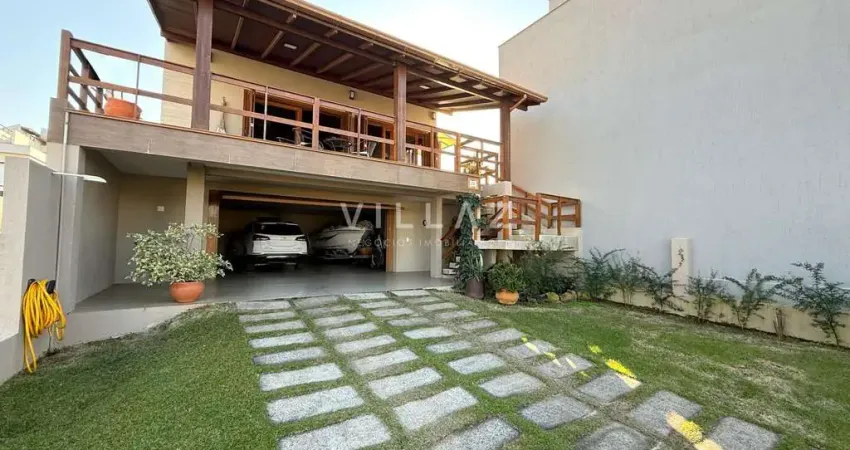 Casa mobiliada com 3 quartos, 280m², a 5 min do mar – Bairro Ferraz