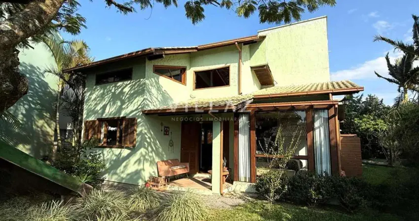 Casa com 3 quartos à venda na Rua Guaiviras, SN, Praia da Ferrugem, Garopaba