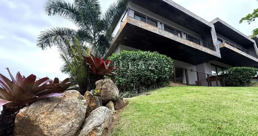 Casa esquina, próximo a praia do silveira. perfeito p/ moradia ou investimento
