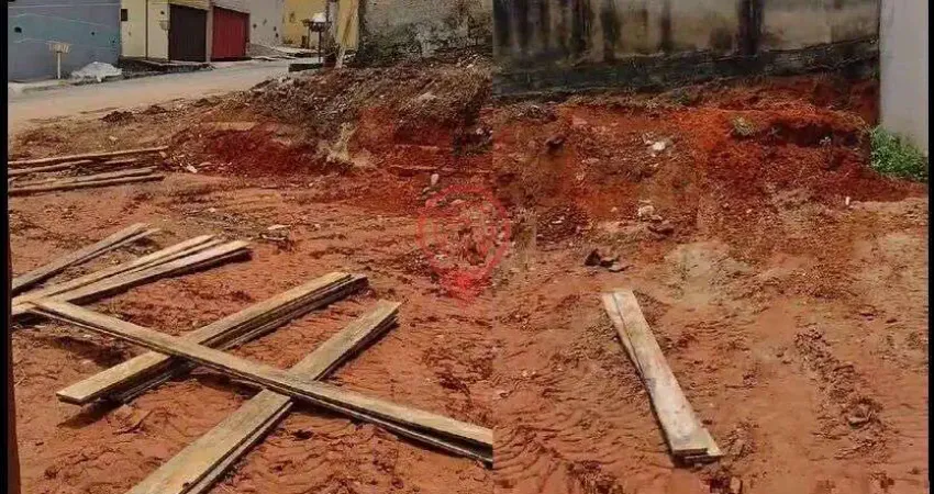 Terreno Lote em Ibirité no Bairro São Pedro plano com 216 M²