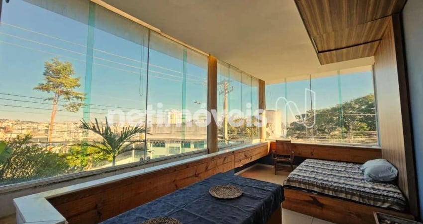 Casa com 3 quartos para alugar na Rua Juiz Achilles Velloso, Estoril, Belo Horizonte
