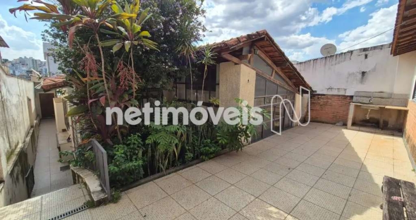 Casa com 3 quartos para alugar na Rua Alcântara, Nova Granada, Belo Horizonte