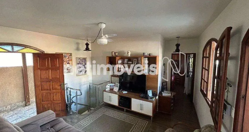 Casa com 4 quartos à venda na Rua Roberto Lúcio Aroeira, Itapoã, Belo Horizonte
