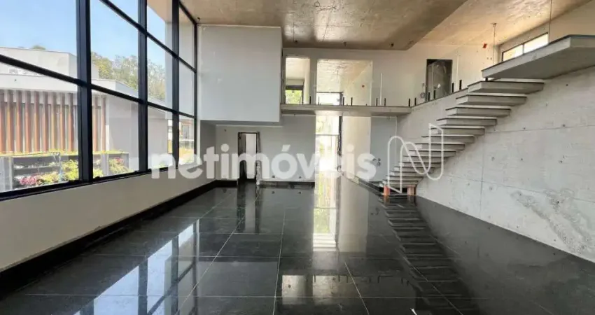 Casa em condomínio fechado com 4 quartos à venda na Rua Perseus, Bela Fama, Nova Lima