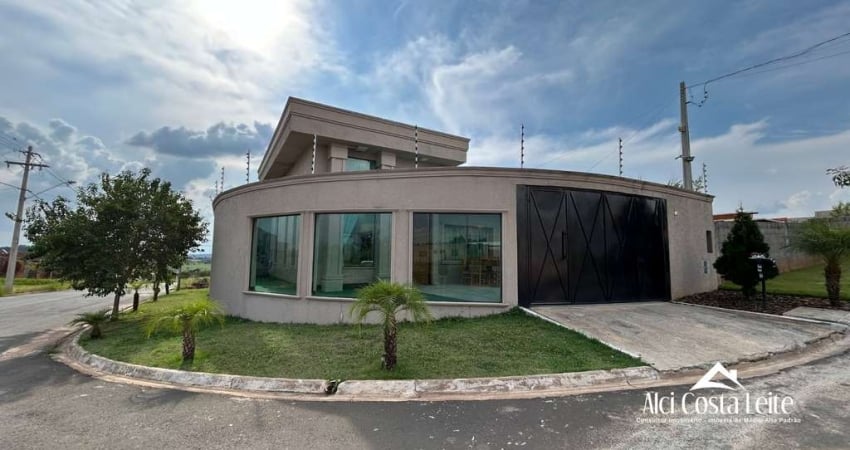 Condomínio São Lucas - Casa com 3 suítes, com preço baixo!