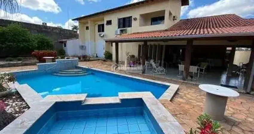 Casa top, comercial, na melhor localização do Boa Esperança. Terreno gigante!