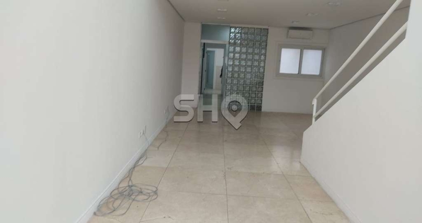 Casa com 3 quartos para alugar na Rua Capote Valente, 256, Pinheiros, São Paulo