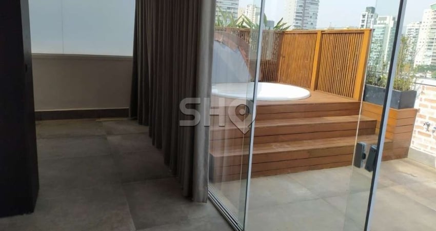 Cobertura com 2 quartos para alugar na Rua Girassol, 52, Vila Madalena, São Paulo