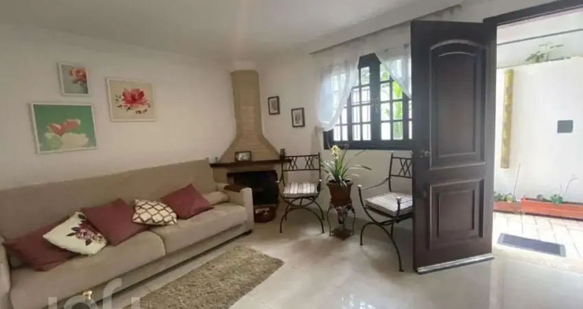 Casa em condomínio fechado com 3 quartos à venda na Rua Cristóvão Pereira, 1863, Campo Belo, São Paulo