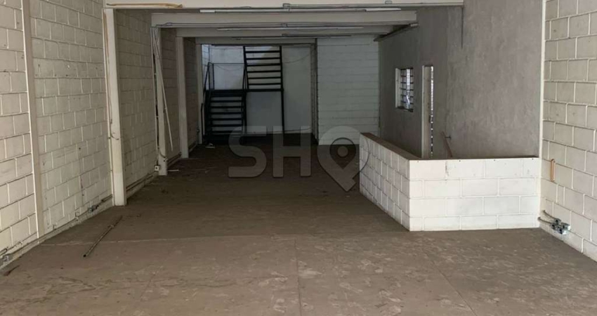 Barracão / Galpão / Depósito com 4 salas para alugar na Avenida Antártica, 595, Água Branca, São Paulo