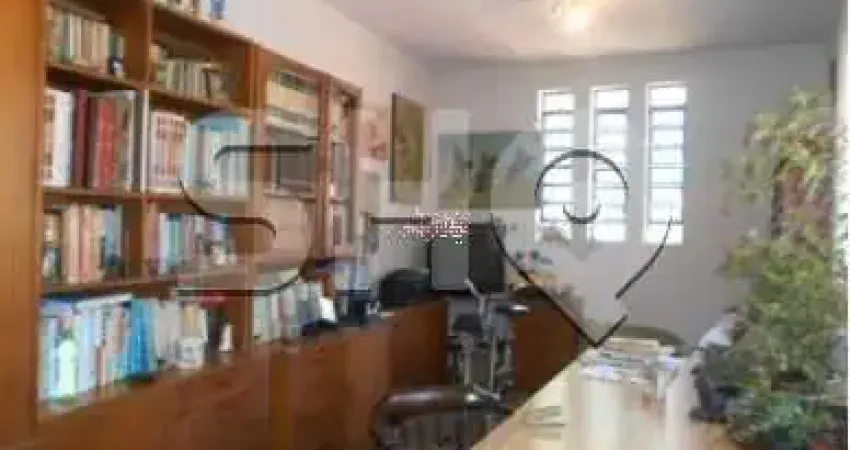 Casa com 3 quartos à venda na Rua Catalão, 164, Sumaré, São Paulo
