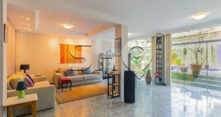 Casa com 4 quartos à venda na Rua Antônio Borba, 465, Vila Madalena, São Paulo