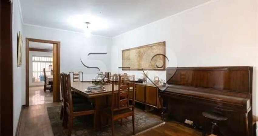 Casa com 4 quartos à venda na Miguel Rodrigues, 262, Vila Madalena, São Paulo
