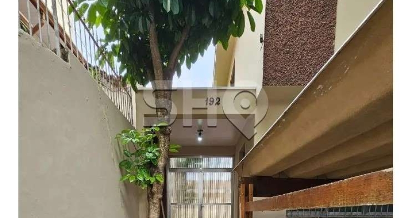 Casa com 3 quartos para alugar na Rua Tonelero, 192, Vila Ipojuca, São Paulo