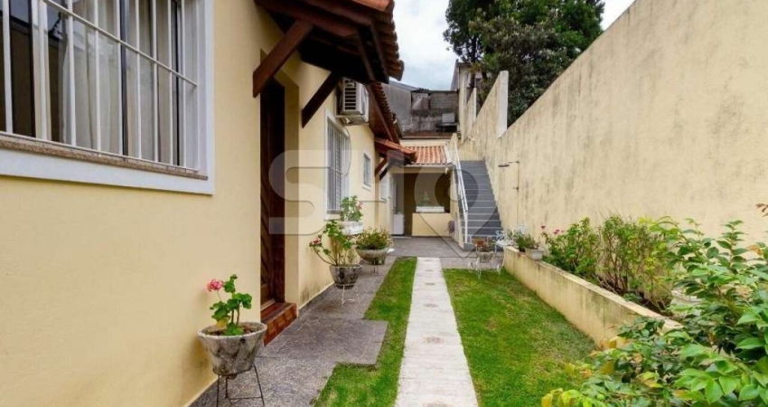 Casa com 3 quartos à venda na Rua Camburiú, 230, Vila Ipojuca, São Paulo