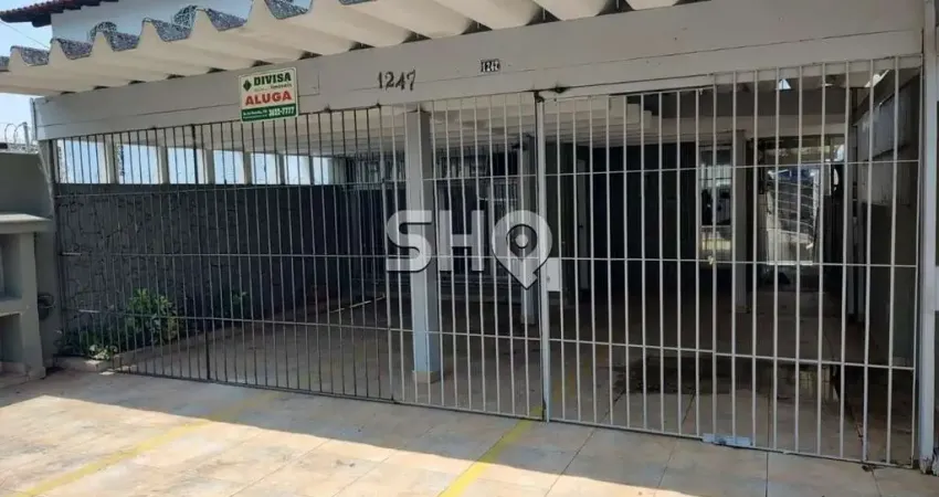 Casa com 2 quartos para alugar na Rua Ponta Porã, 1247, Vila Ipojuca, São Paulo