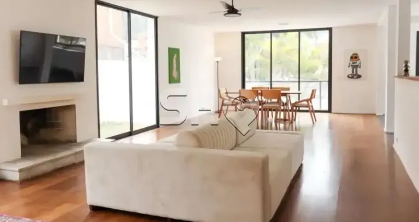 Casa com 4 quartos para alugar na Rua Simpatia, 450, Jardim das Bandeiras, São Paulo