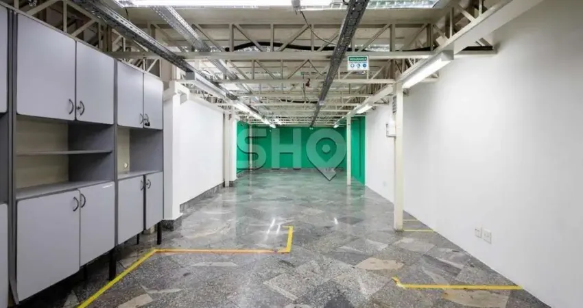 Prédio para alugar na Henrique Bernardelli, 101, Santana, São Paulo