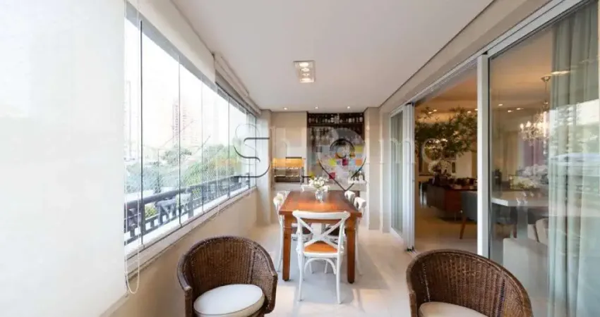 Apartamento com 3 quartos para alugar na Rua Fábia, 610, Vila Romana, São Paulo