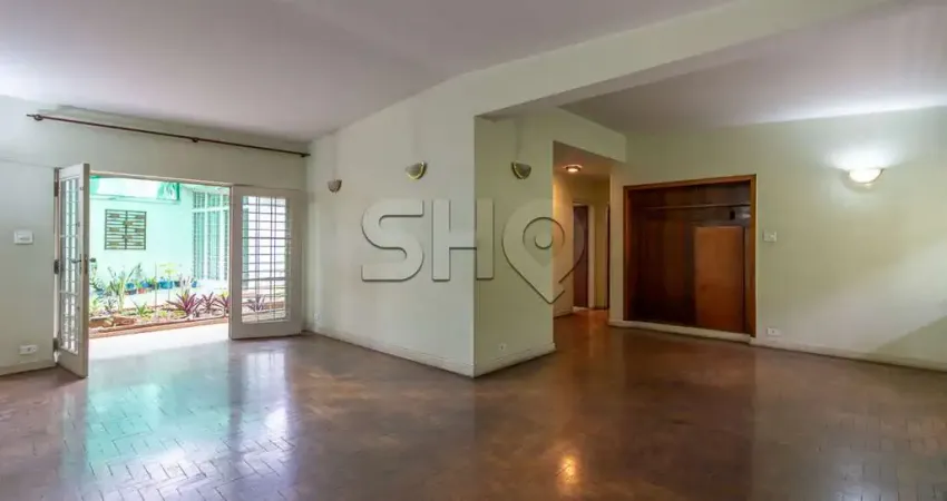 Casa com 3 quartos à venda na Rua Pio XI, 1071, Alto da Lapa, São Paulo