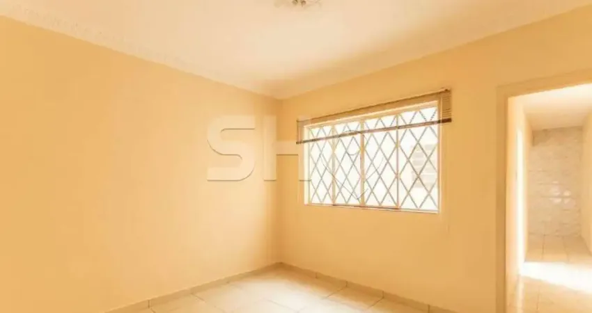 Casa com 3 quartos para alugar na Rua Aurélia, 748, Vila Romana, São Paulo