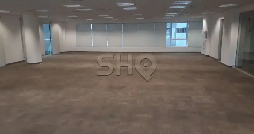 Prédio com 12 salas para alugar na Rua Vergueiro, 943, Liberdade, São Paulo
