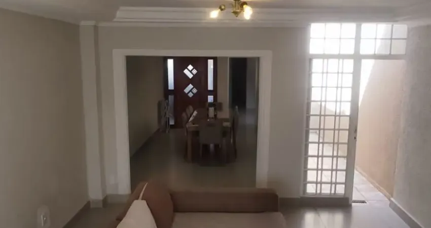 Excelente Casa Térrea de Esquina à Venda no Parque Via Norte – Campinas/SP