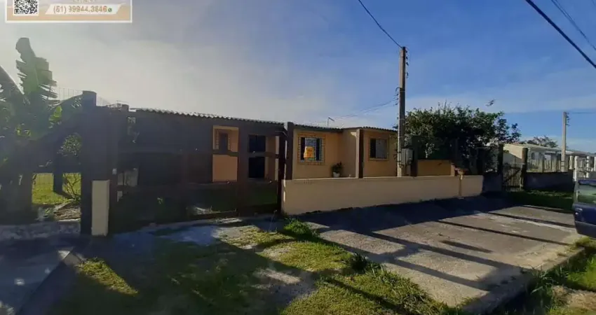 Casa para Venda em Cidreira, Centro, 2 dormitórios, 2 banheiros, 2 vagas
