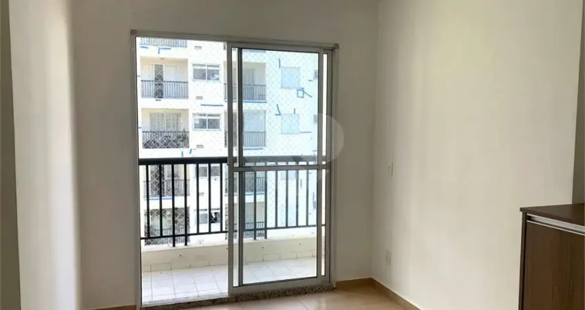 Apartamento com 2 quartos para locação em Vila Anastácio - SP