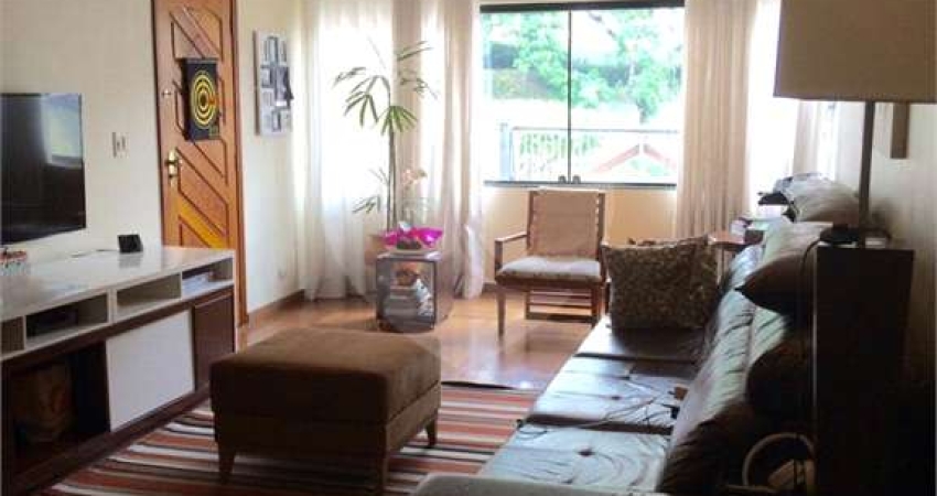Sobrado com 4 quartos à venda em Jardim Pinheiros - SP