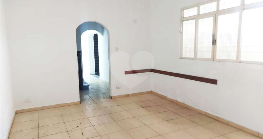 Casa com 3 quartos à venda na Rua Albion, Lapa, São Paulo