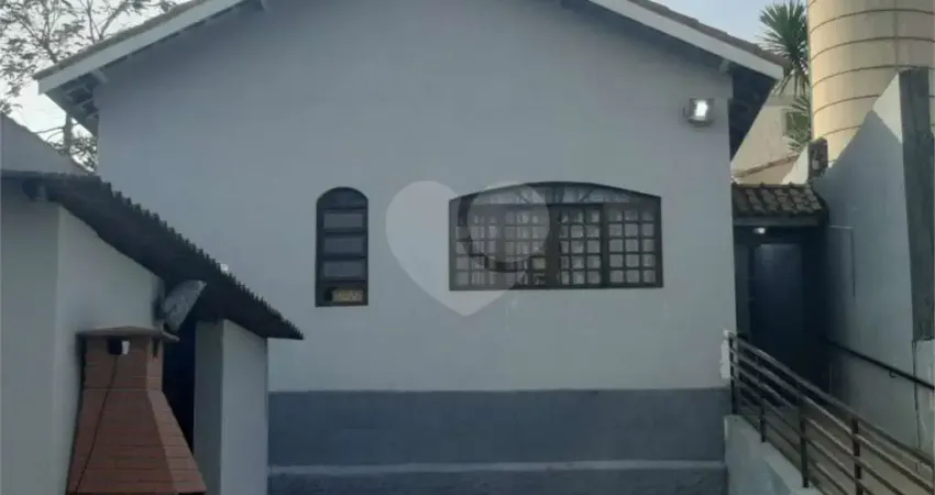 Casa térrea com 4 quartos à venda em Vila Santa Edwiges - SP