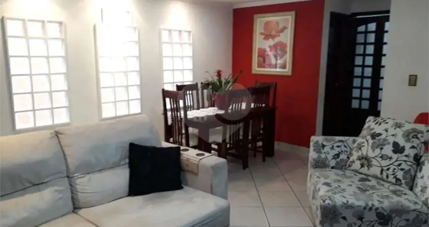 Casa com 3 quartos à venda em Conjunto Residencial Vista Verde - SP