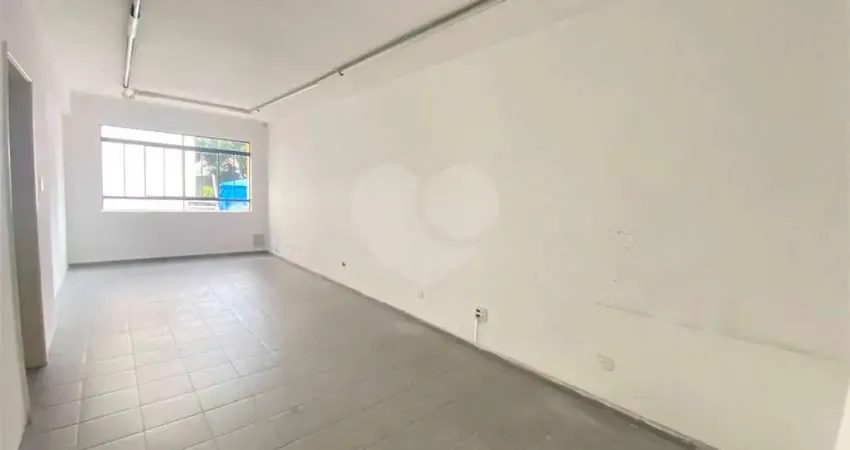 Sala comercial para alugar na Rua Inácio Pereira da Rocha, Vila Madalena, São Paulo