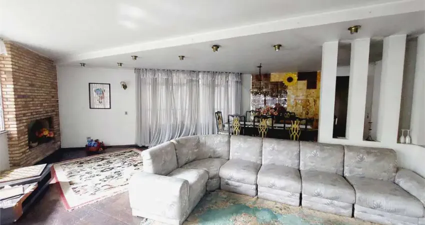 Casa com 3 quartos à venda na Rua Barão da Passagem, Alto da Lapa, São Paulo