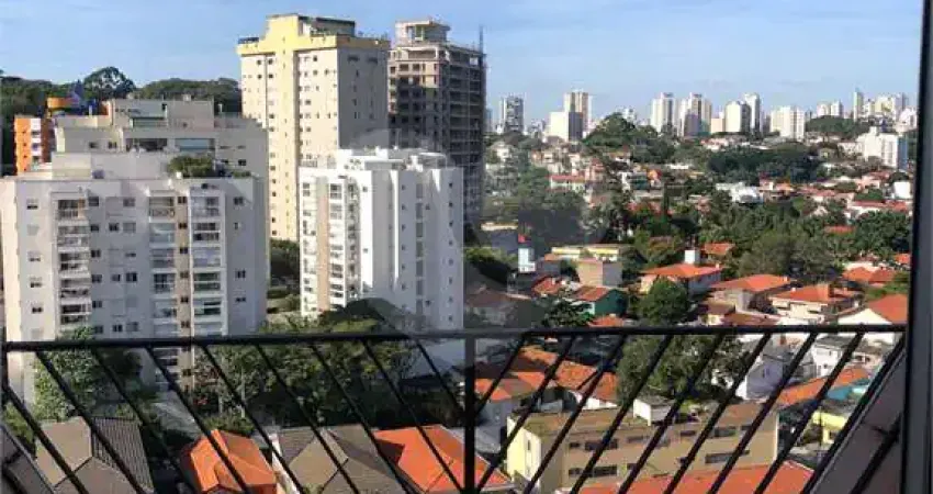 Apartamento com 2 quartos à venda ou para locação em Alto Da Lapa - SP