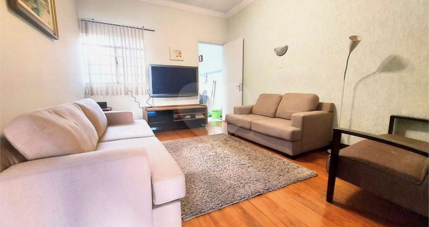 Casa com 3 quartos à venda na Rua Dom João V, Lapa, São Paulo
