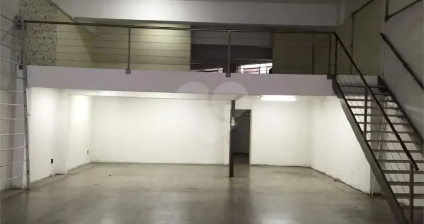 Prédio à venda na Rua Delfina, Vila Madalena, São Paulo