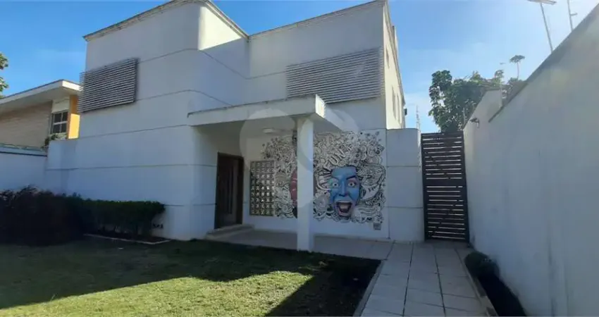 Casa com 4 quartos para locação em Bela Aliança - SP