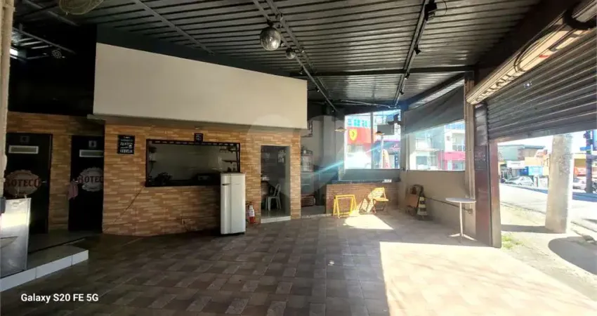 Salão Comercial para locação em Parque Dos Camargos - SP