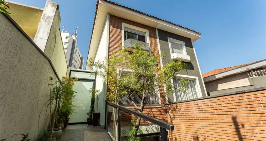 Casa com 3 quartos à venda na Rua Jesuíno Bandeira, Vila Romana, São Paulo