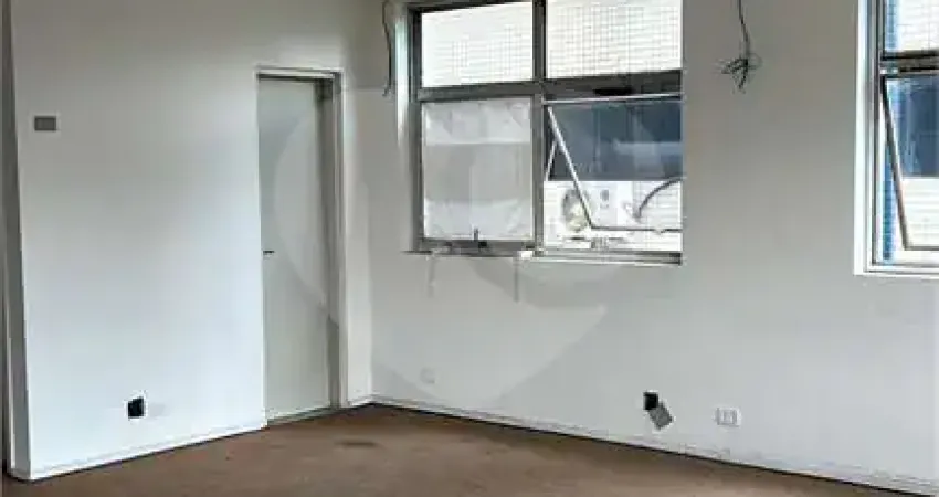 Sala comercial para alugar na Rua Padre Chico, Perdizes, São Paulo