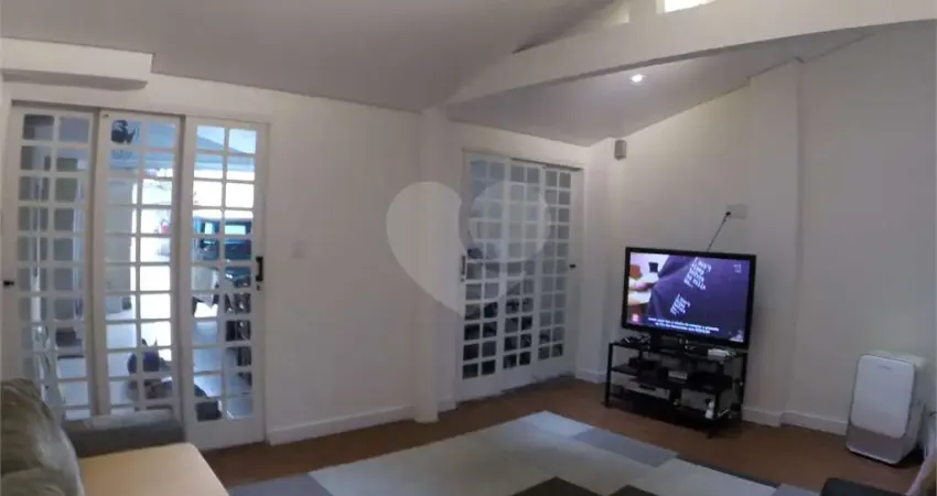Casa térrea com 3 quartos à venda em Vila Ribeiro De Barros - SP