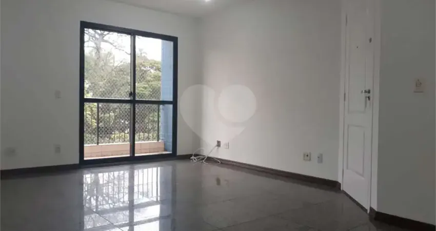 Apartamento com 3 quartos para locação em Vila Ipojuca - SP