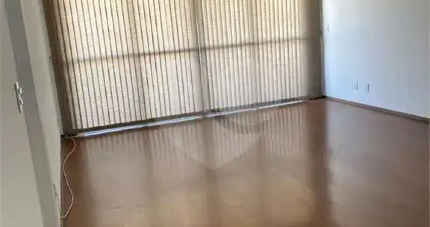 Apartamento com 3 quartos para alugar na Vila Romana, São Paulo 