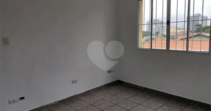 Casa com 2 quartos para alugar na Rua Dom Leopoldo I, Alto da Lapa, São Paulo