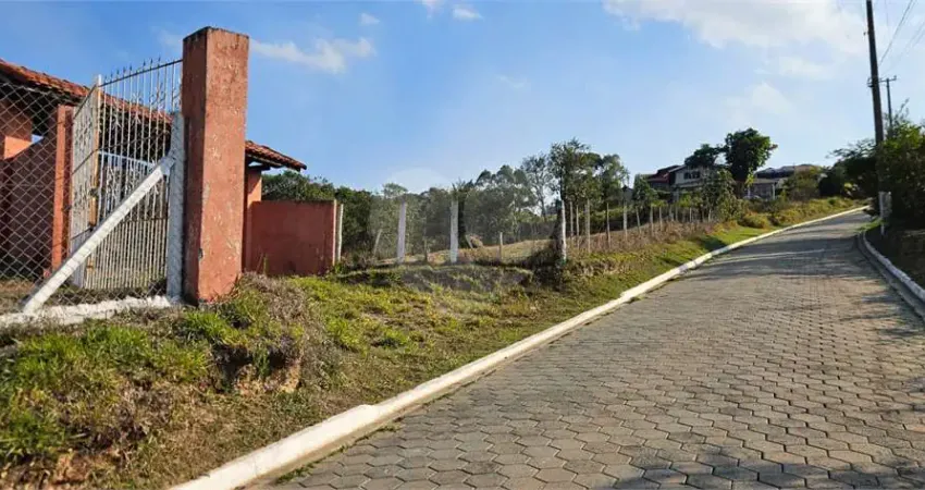 Terreno à venda no Parque Recreio Mirante, São Roque